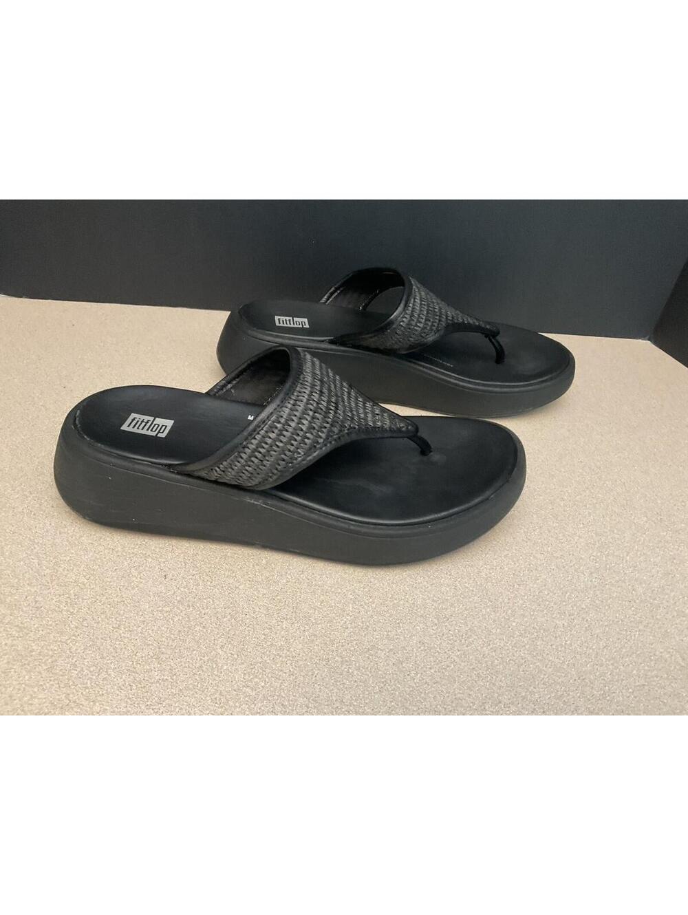 Womens FitFlop F-Mode Woven Flatform Toe Post Sandals. Size 7. Nice Sandals!